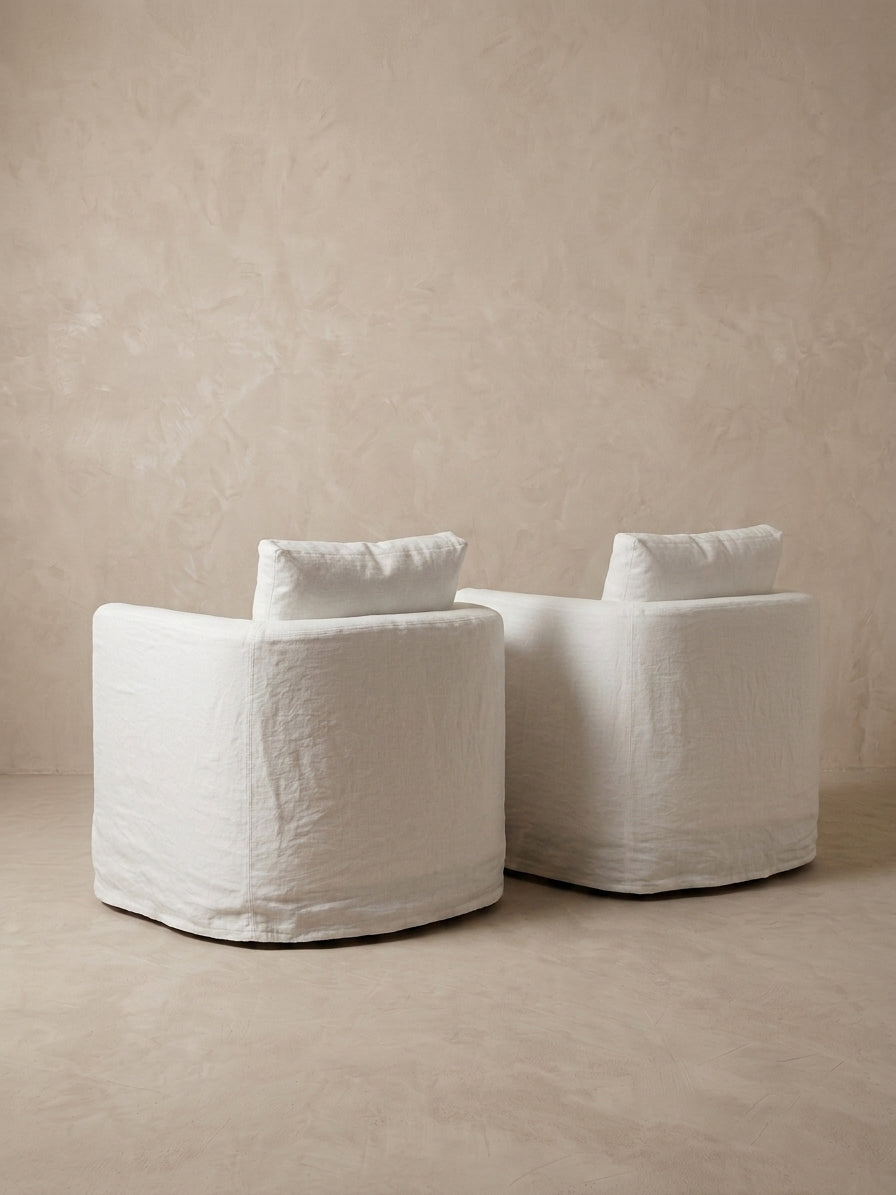 Sillón Senja en lino blanco, vista de respaldo, AC Proyecta